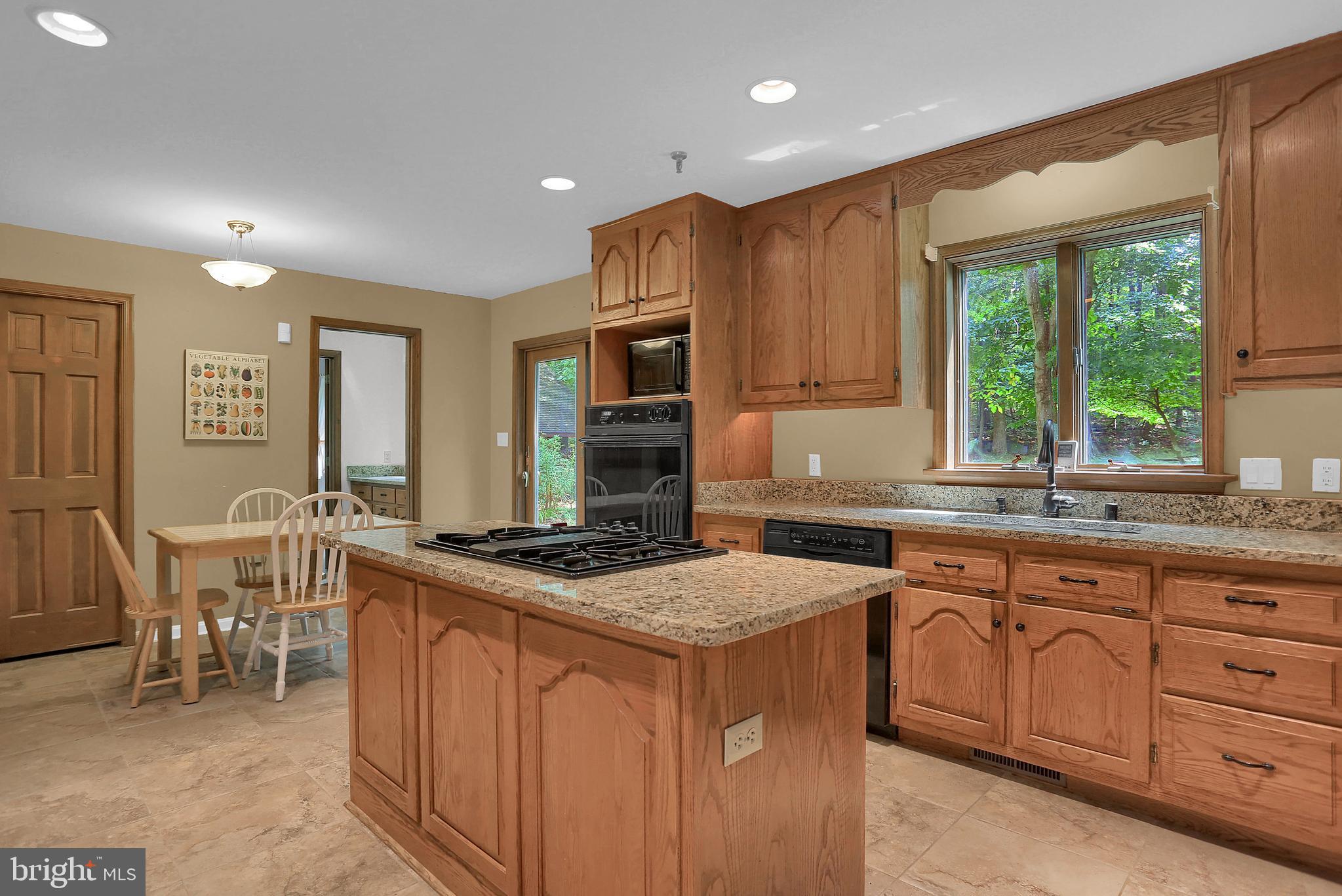 995 Gorsuch Road Westminster, MD 21157 - Photo 8 of 51 Gallery Image 8