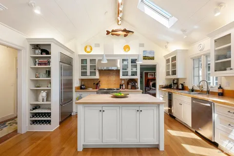 $2,495,000 | 3227 Highway 128, Calistoga, CA 94515