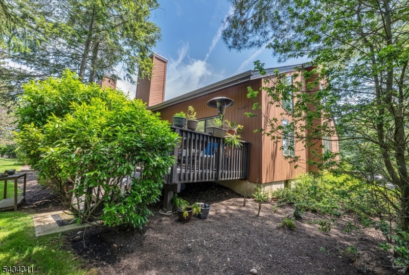 27 Moran Road West Orange, NJ 07052 - Photo 32 of 42