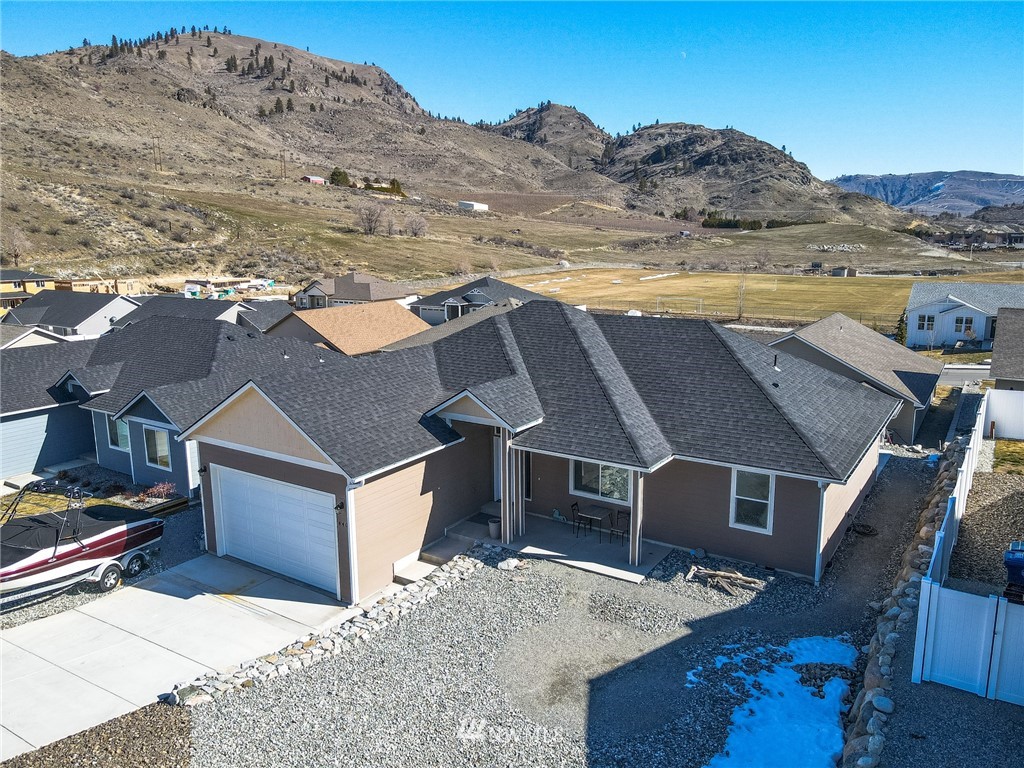 440 Spring View Place Chelan, WA 98816 - Photo 5 of 37 Gallery Image 5