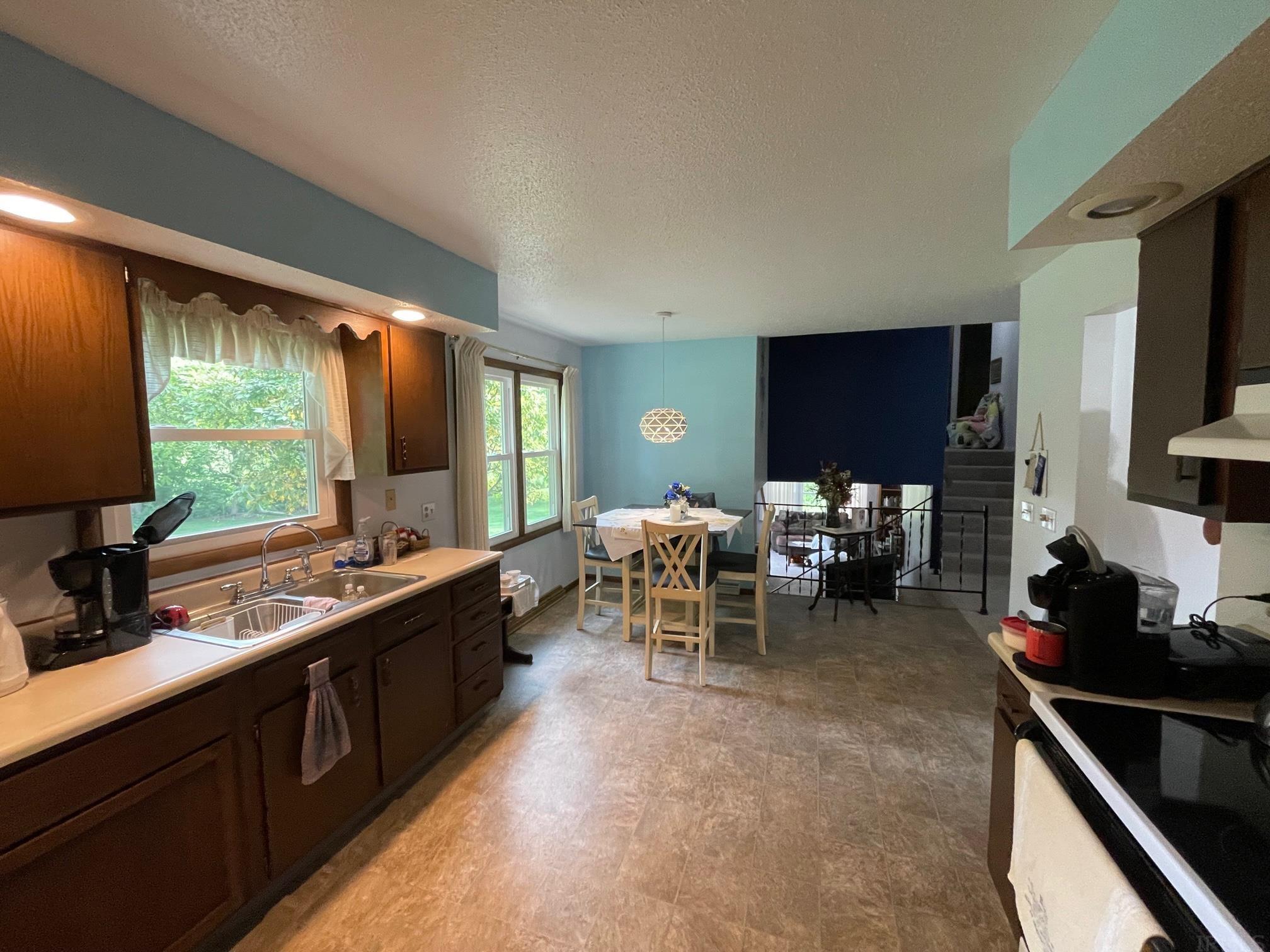 2096 East Sycamore Drive Rochester, IN 46975 - Photo 4 of 24 Gallery Image 4