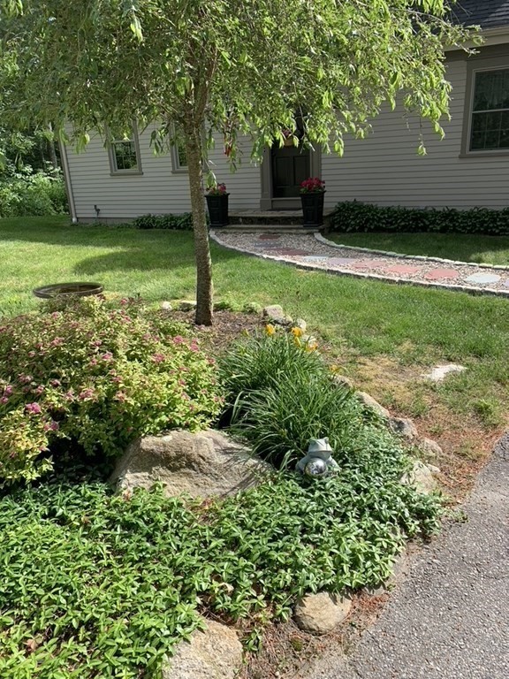 183 Beeden Road Westport, MA 02790 - Photo 4 of 33 Gallery Image 4