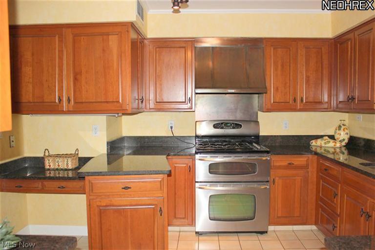 8102 Middlesex Road Mentor, OH 44060 - Photo 2 of 23 Gallery Image 2
