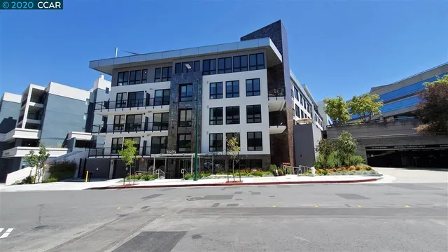 $3,400 | 1605 Riviera Avenue, Unit 312, Walnut Creek, CA 94596