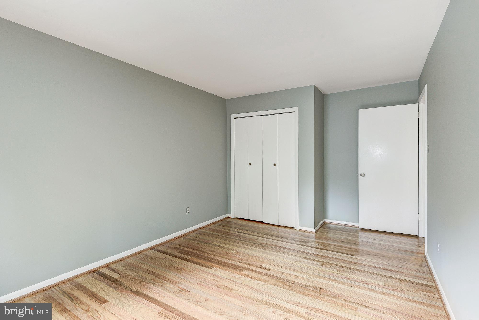 11324 Links Court Reston, VA 20190 - Photo 14 of 29 Over-Sized Bedroom #2 Suite