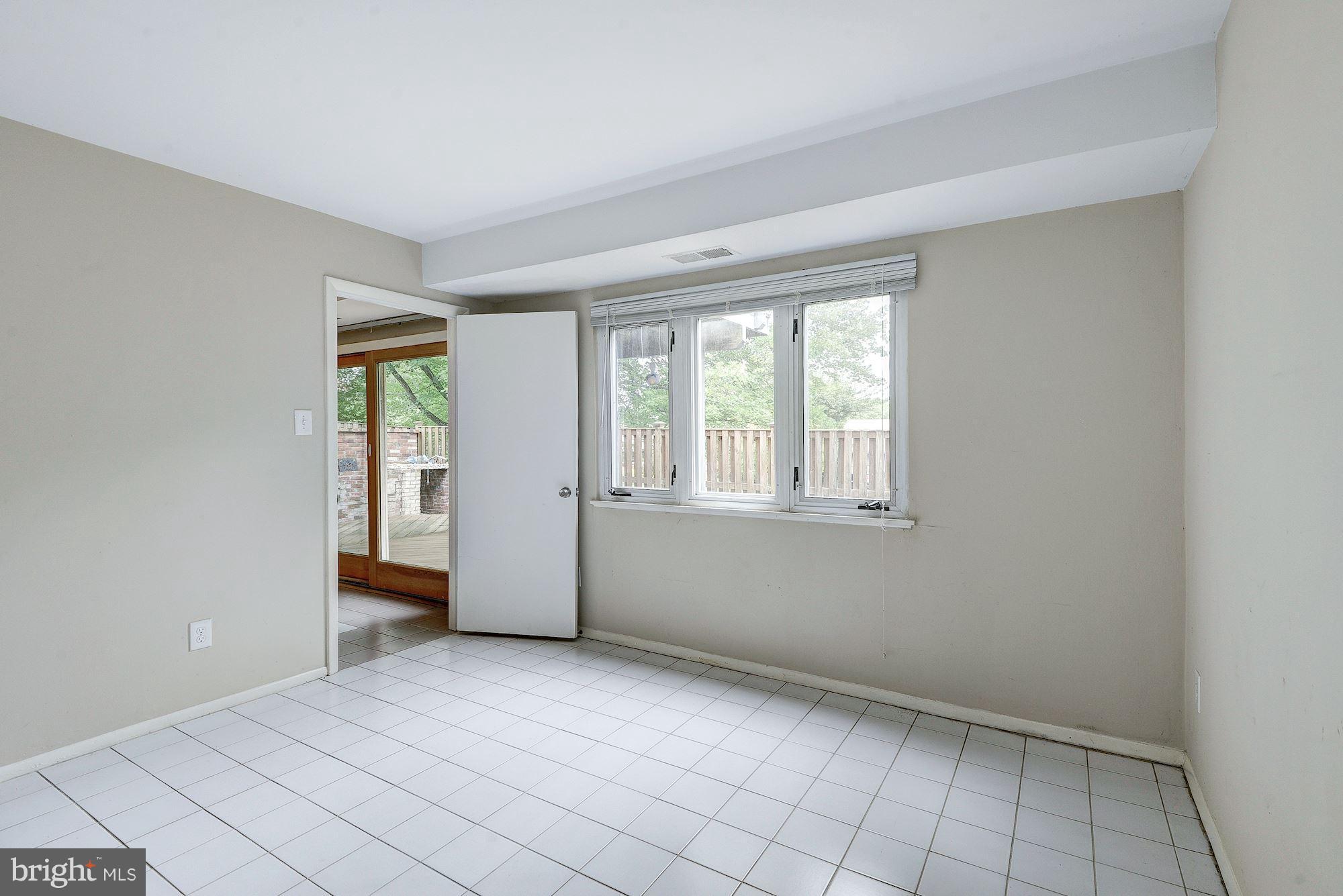 11324 Links Court Reston, VA 20190 - Photo 20 of 29 Or Office/Den