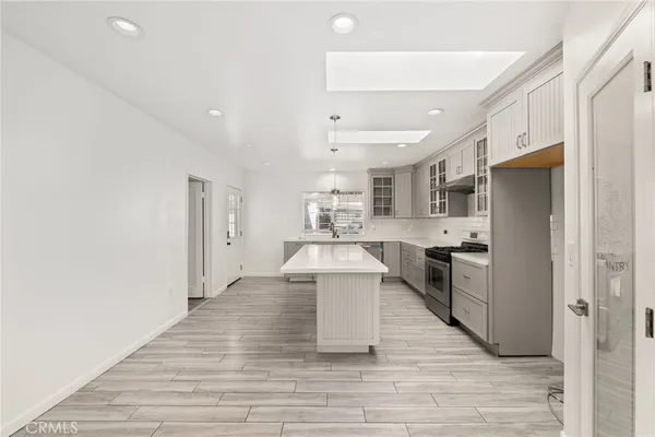 $3,495 | 587 East Arrow Highway, Upland, CA 91786