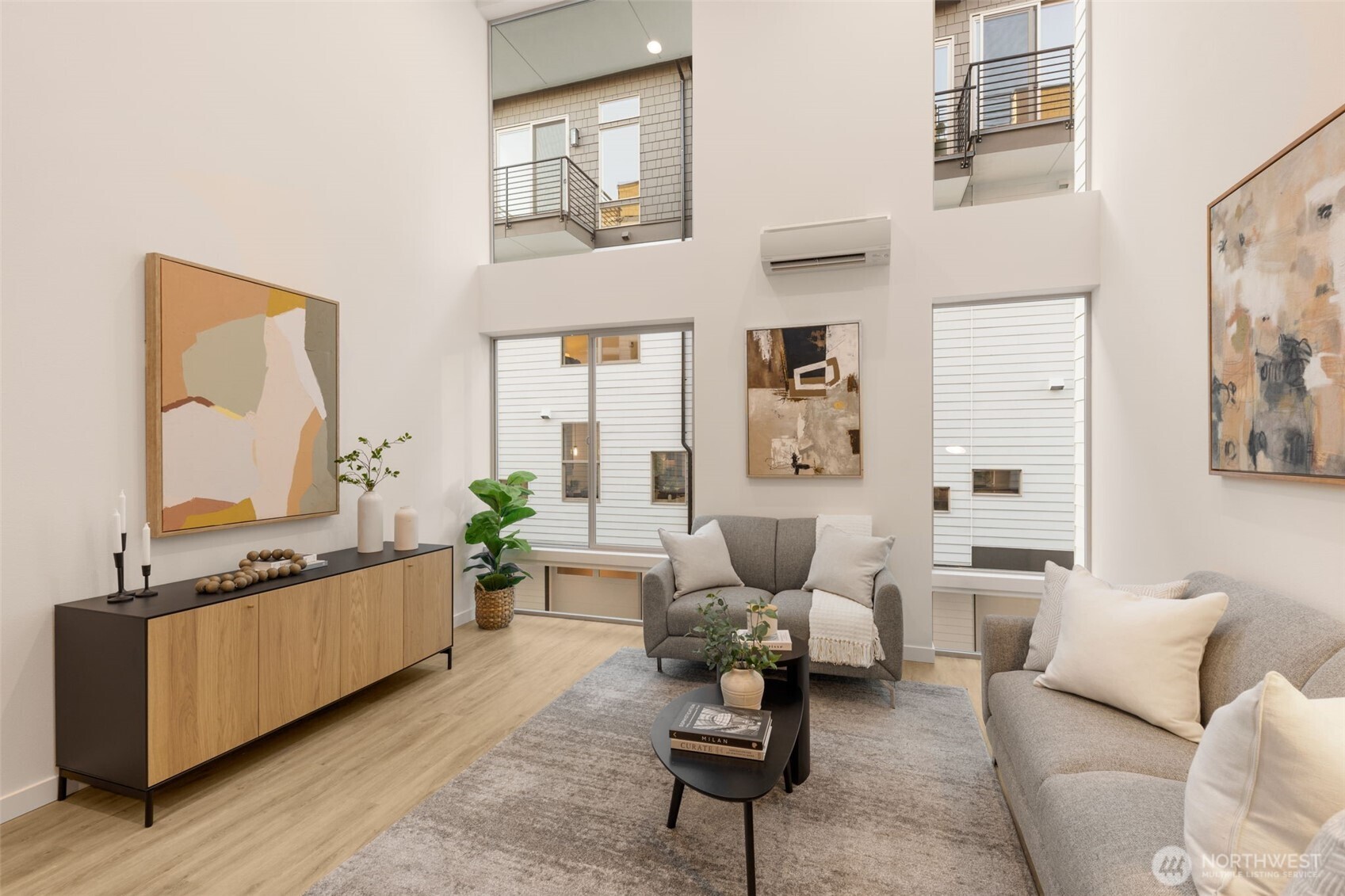 4416 Midvale Avenue North Seattle, WA 98103 - Photo 4 of 19