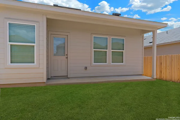 $2,200 | 31823 Christmas Rose, Bulverde, TX 78163