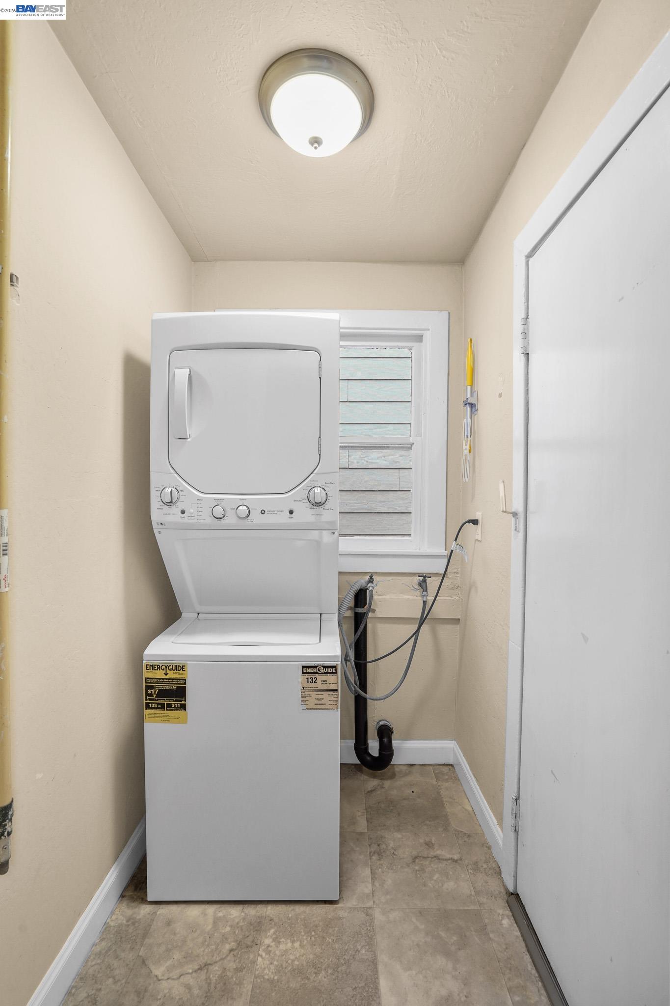 502 Lewis Street Oakland, CA 94607 - Photo 17 of 26
