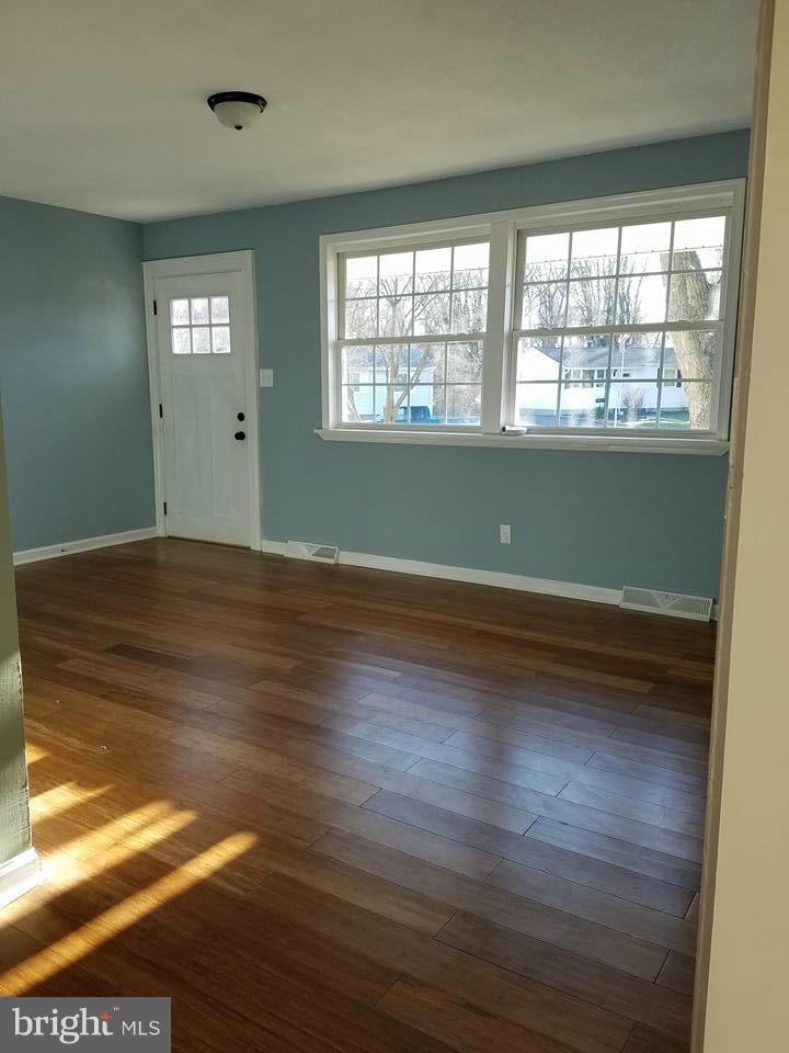 234 Sycamore Road Elkton, MD 21921 - Photo 14 of 22 Living Room