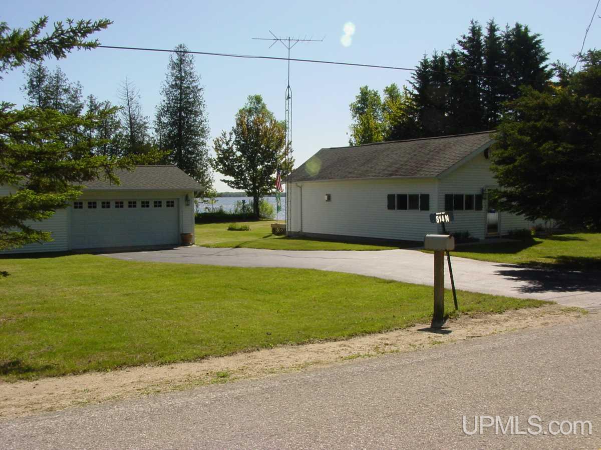 814 West Gulliver Lake Road Gulliver, MI 49840 - Photo 9 of 26