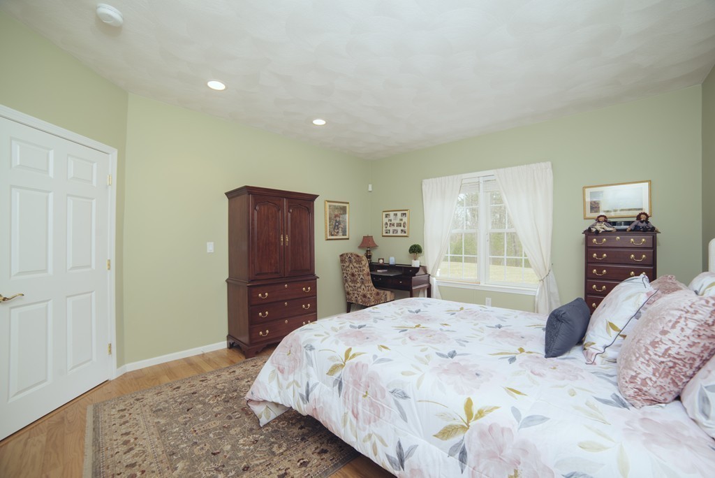 3 Raymond Court, Unit 3 Georgetown, MA 01833 - Photo 10 of 22 Gallery Image 10