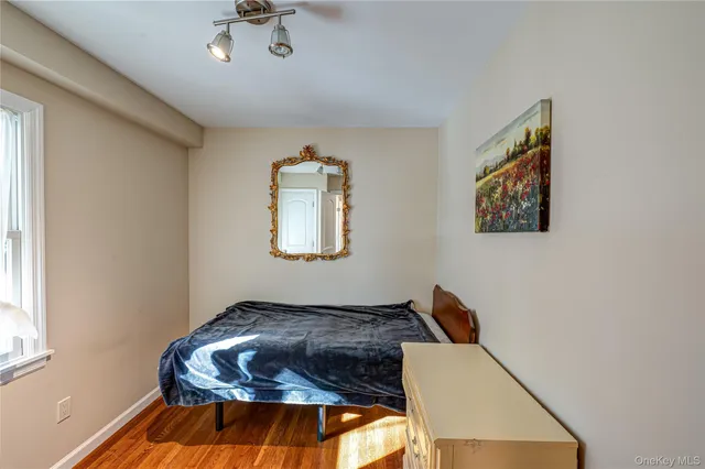 $689,000 | 335 Landing Avenue, Smithtown, NY 11787