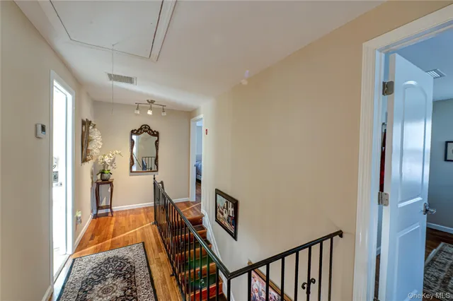 $689,000 | 335 Landing Avenue, Smithtown, NY 11787