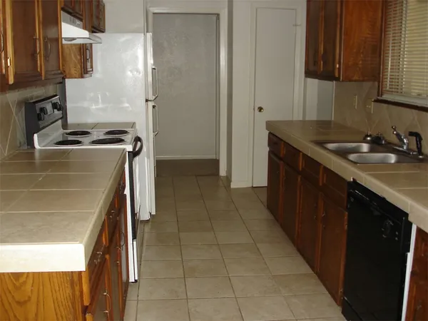 $1,800 | 2203 Windsor Drive, Bryan, TX 77802