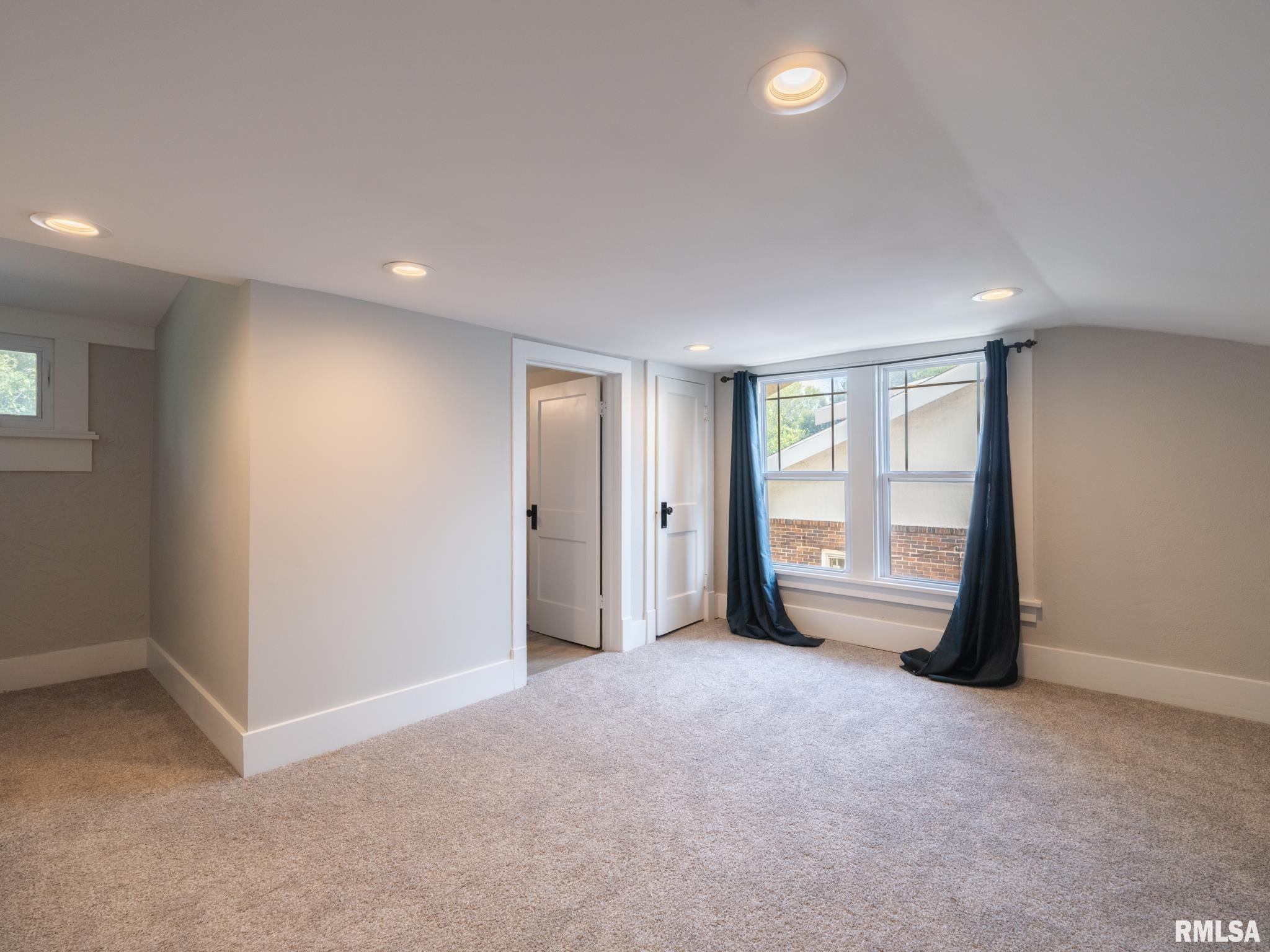 4228 North Prospect Road Peoria, IL 61603 - Photo 41 of 71 Gallery Image 41