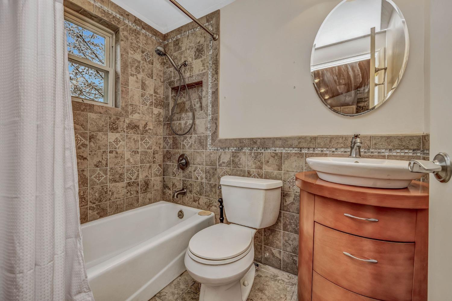 1093 Davis Road Hamilton, OH 45013 - Photo 23 of 50