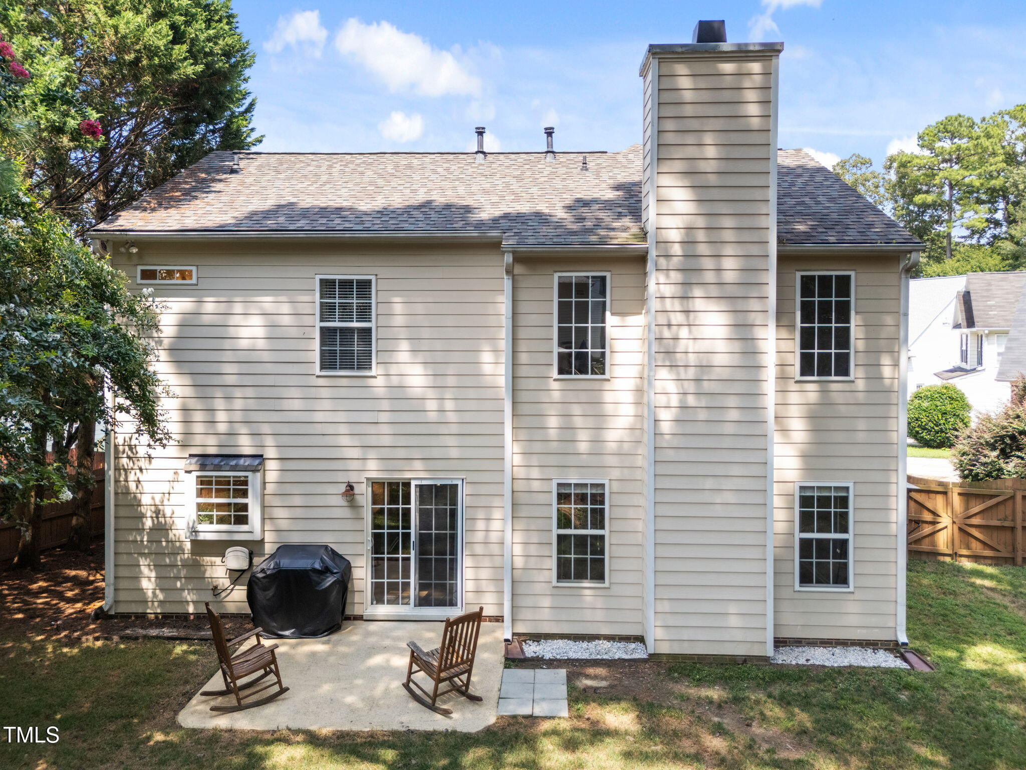 8005 Chatahoochie Lane Raleigh, NC 27616 - Photo 24 of 33 41-web-or-mls-DJI_20250709150327_0862_D