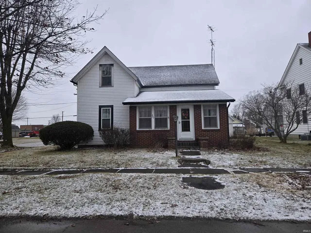 $99,900 | 201 East Vine Street, Van Buren, IN 46991