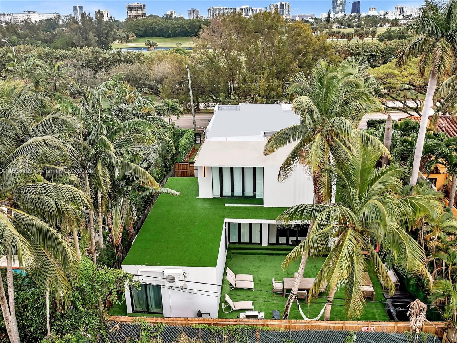 3010 Alton Road Miami Beach, FL 33140 - Photo 19 of 41