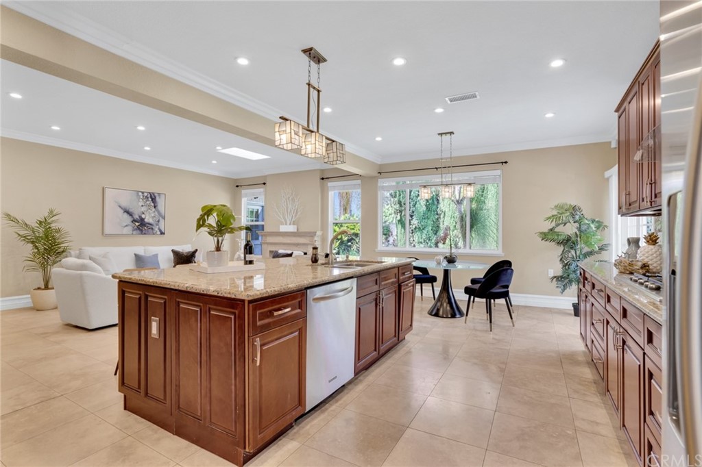 10 Blue River Irvine, CA 92604 - Photo 5 of 18