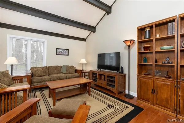 $315,000 | 37 Tunbridge Walke, East Aurora, NY 14052