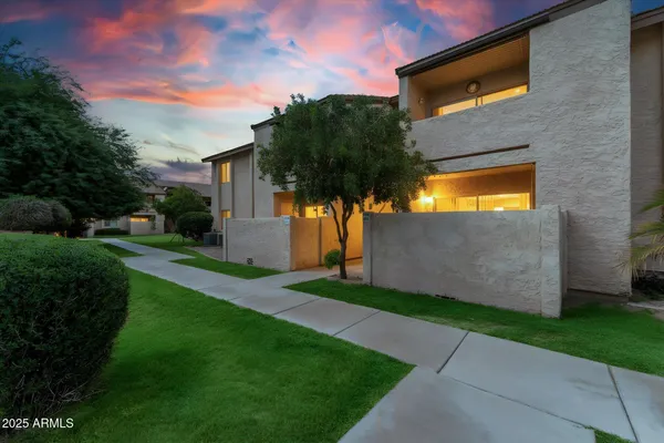 $285,000 | 1942 South Emerson, Unit 107, Mesa, AZ 85210