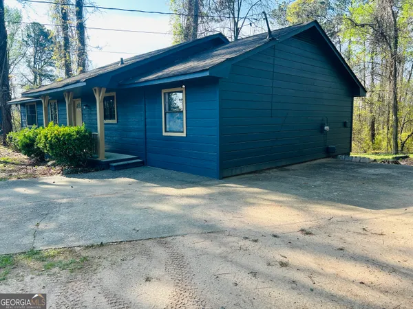 $1,995 | 6165 Radford Drive, Riverdale, GA 30296