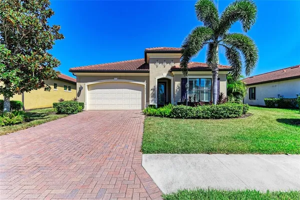 $995,000 | 10215 Marbella Drive, Bradenton, FL 34211