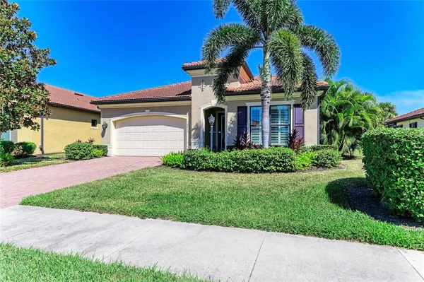 $995,000 | 10215 Marbella Drive, Bradenton, FL 34211