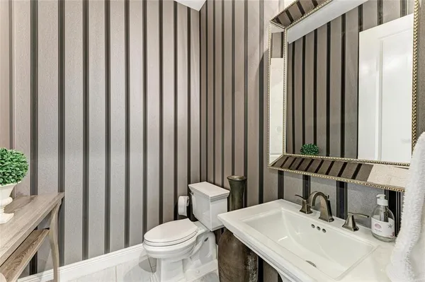 $995,000 | 10215 Marbella Drive, Bradenton, FL 34211