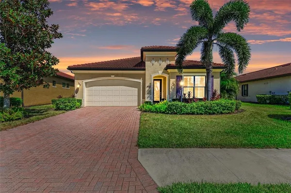 $995,000 | 10215 Marbella Drive, Bradenton, FL 34211