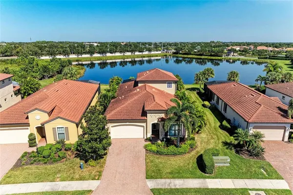 $995,000 | 10215 Marbella Drive, Bradenton, FL 34211