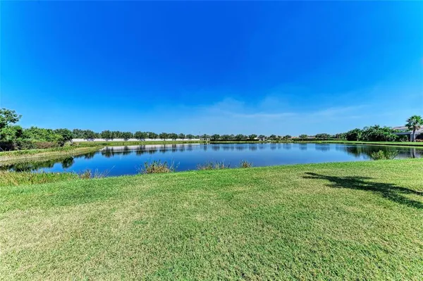 $995,000 | 10215 Marbella Drive, Bradenton, FL 34211