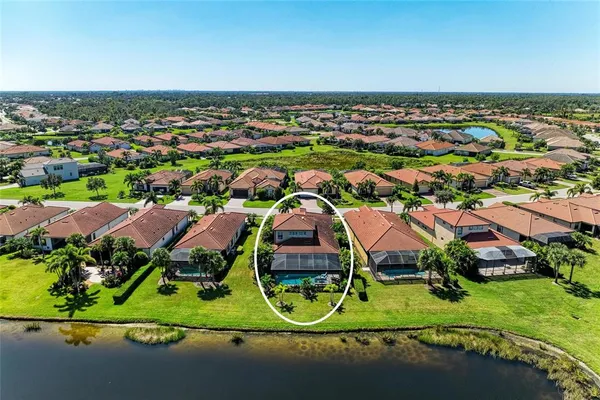 $995,000 | 10215 Marbella Drive, Bradenton, FL 34211