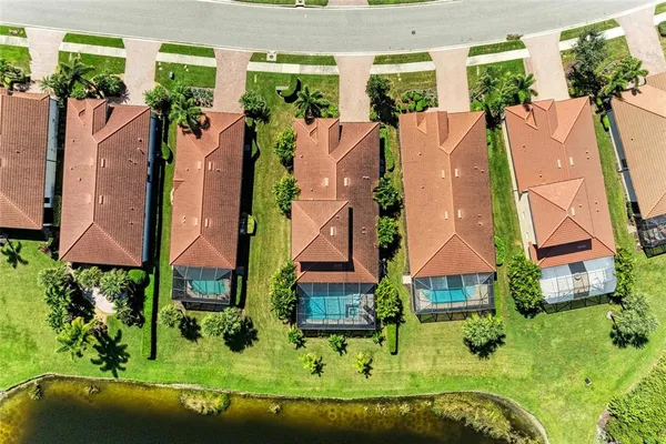 $995,000 | 10215 Marbella Drive, Bradenton, FL 34211