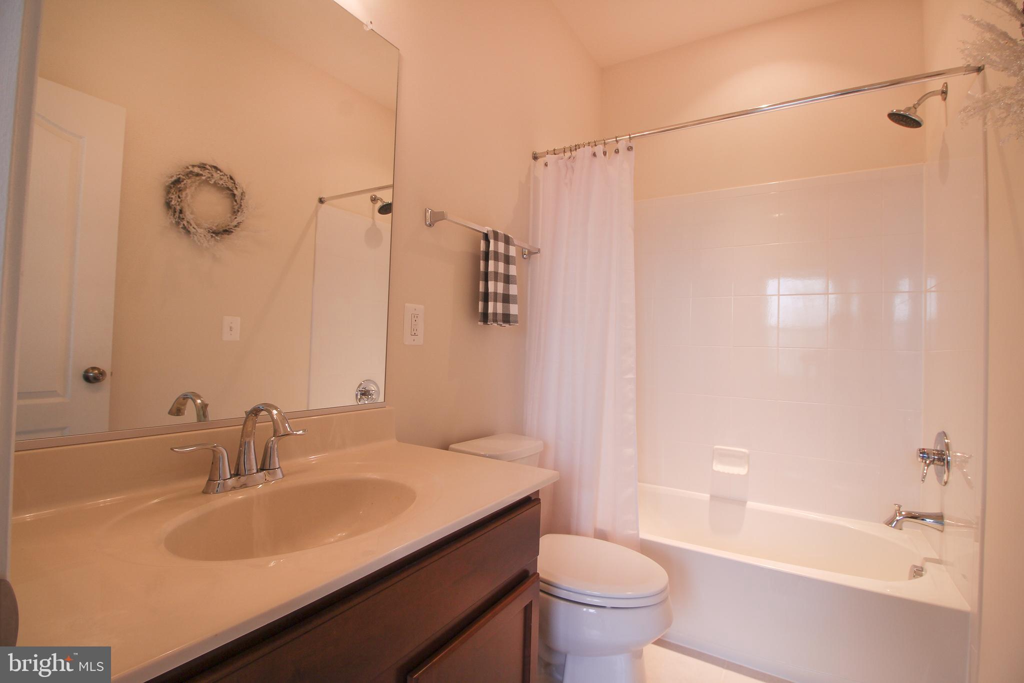 8919 Quarry Road Manassas, VA 20110 - Photo 20 of 21 Bathroom #2