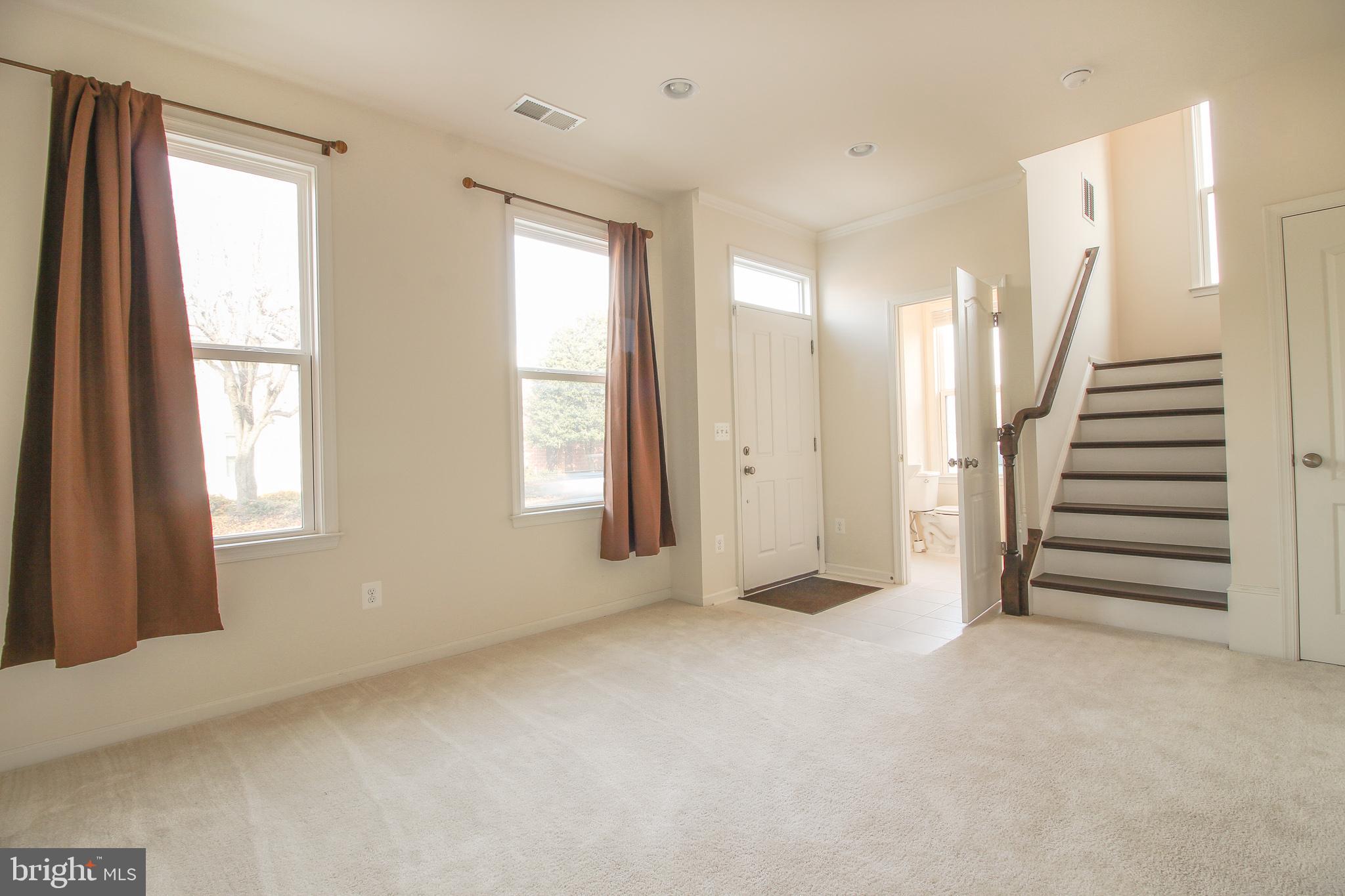 8919 Quarry Road Manassas, VA 20110 - Photo 4 of 21 Main Level Family Room