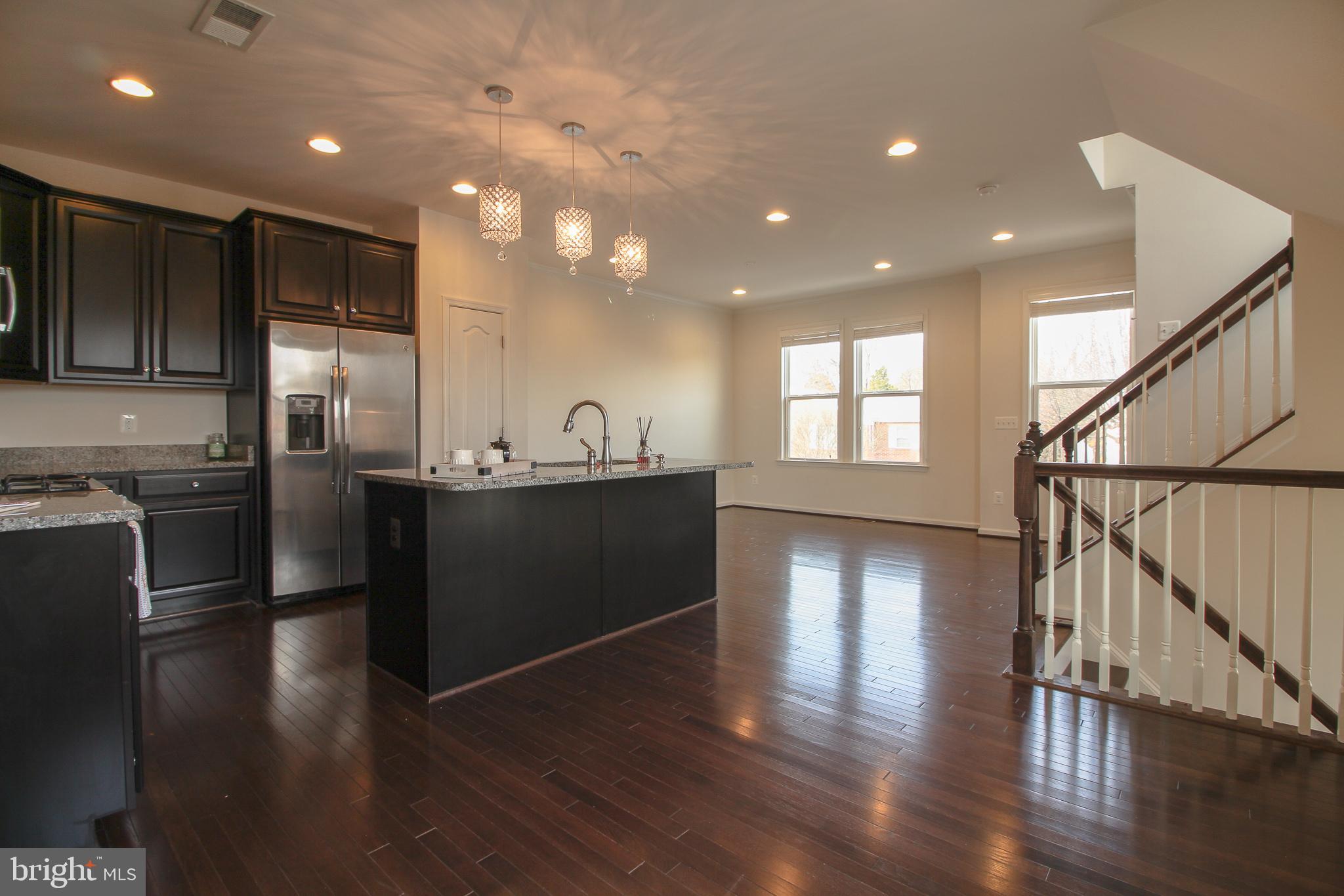 8919 Quarry Road Manassas, VA 20110 - Photo 8 of 21 Open Concept Middle Level with Table Space