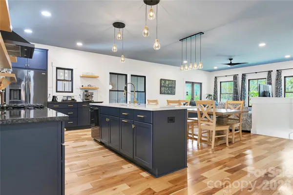 $899,000 | 71 Hidden Pond Lane, Brevard, NC 28712