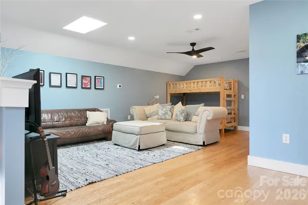 $899,000 | 71 Hidden Pond Lane, Brevard, NC 28712