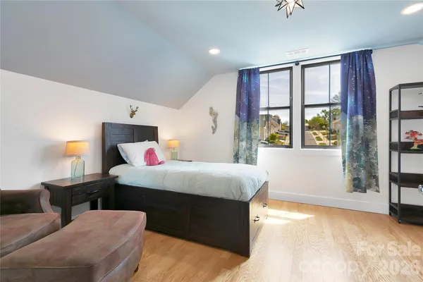 $899,000 | 71 Hidden Pond Lane, Brevard, NC 28712