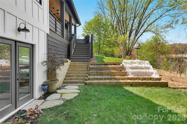 $899,000 | 71 Hidden Pond Lane, Brevard, NC 28712