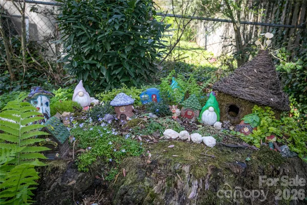 $899,000 | 71 Hidden Pond Lane, Brevard, NC 28712