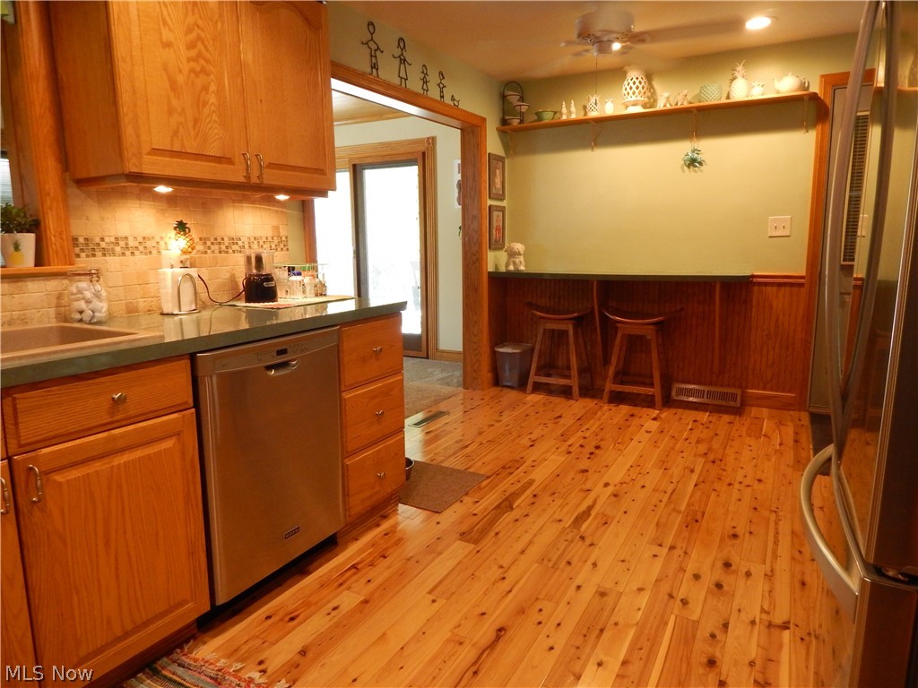 6420 Oberlin Road Amherst, OH 44001 - Photo 15 of 34 Gallery Image 15