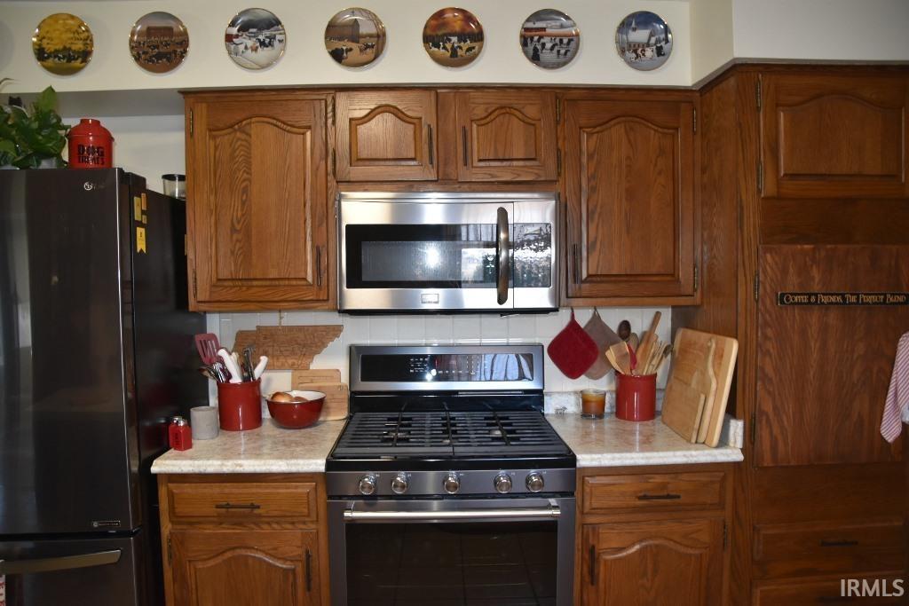 2805 South Whitney Road Selma, IN 47383 - Photo 3 of 36