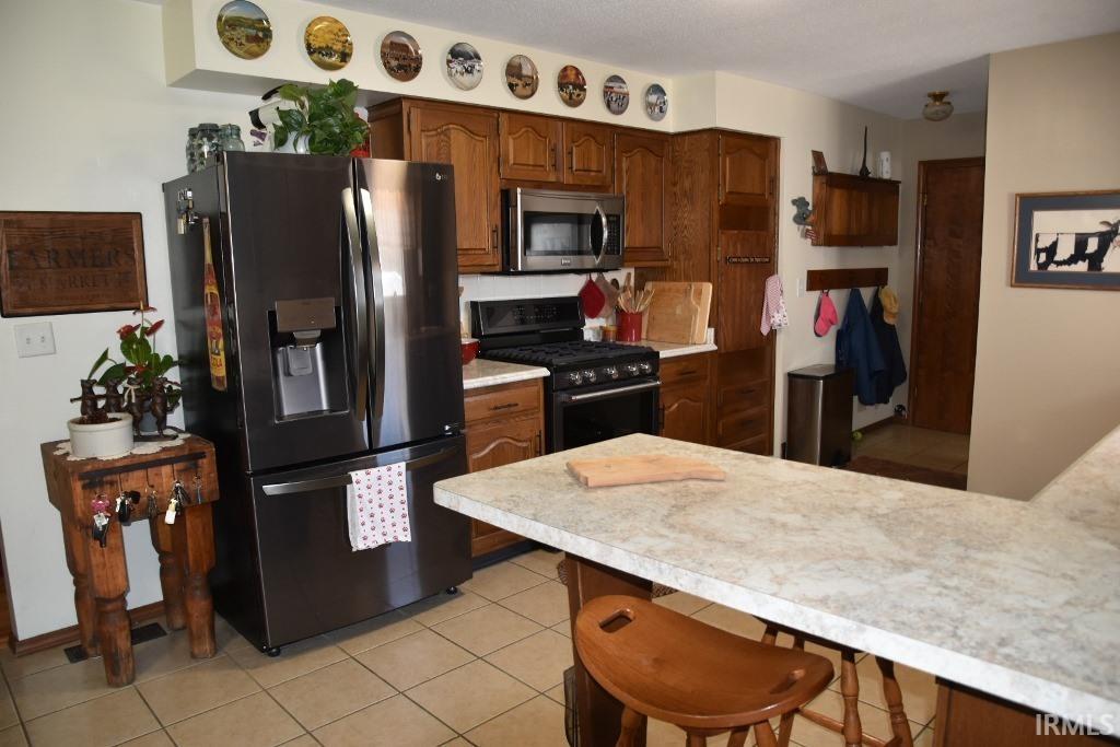 2805 South Whitney Road Selma, IN 47383 - Photo 4 of 36