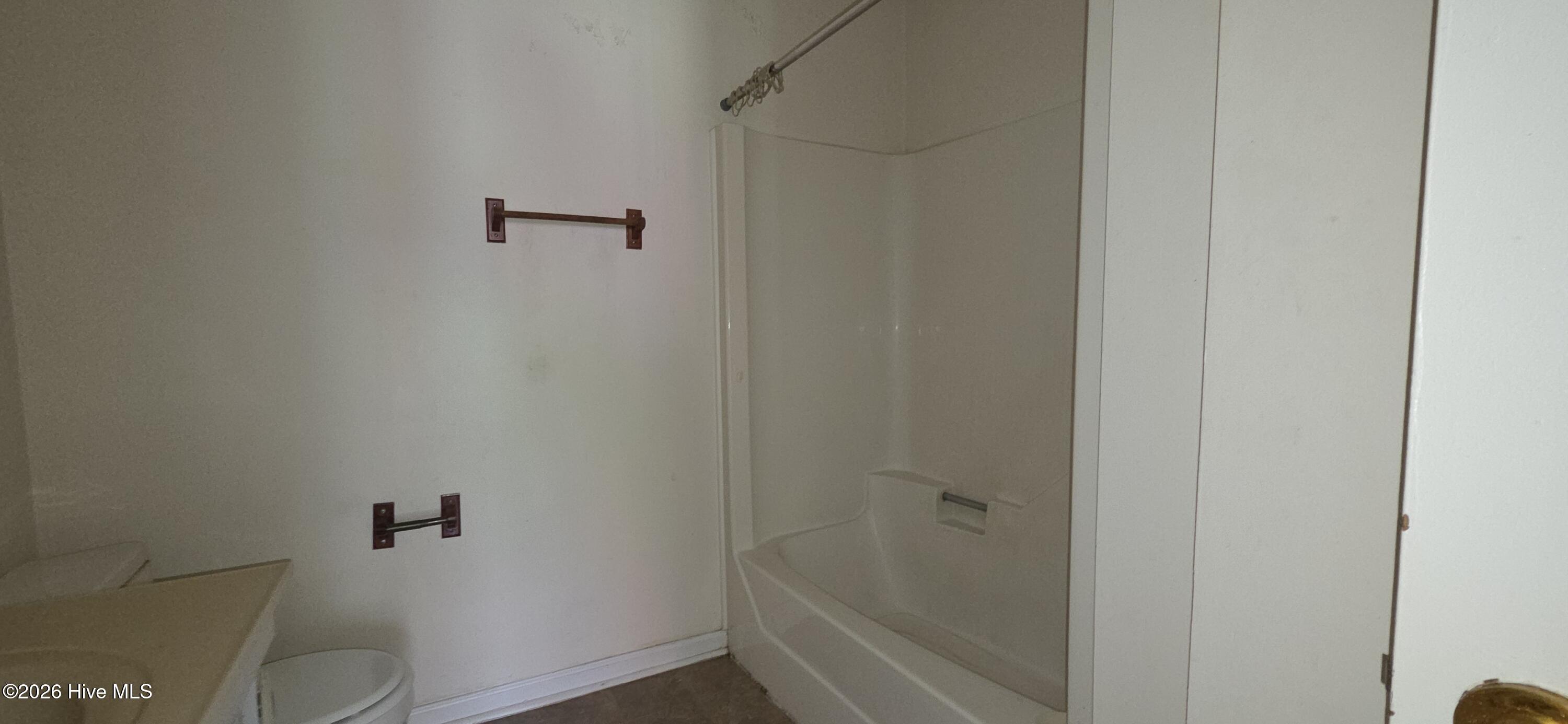 90 Balsam Road Jacksonville, NC 28546 - Photo 9 of 11 Full Hall Bathroom