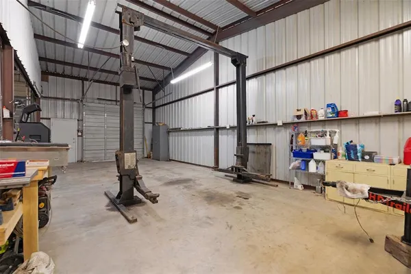 $779,000 | 390 Timber Lakes Drive, Powderly, TX 75473